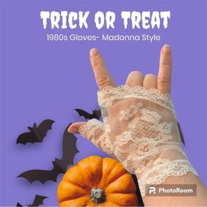 Shortie Lace Gloves/ 1980s